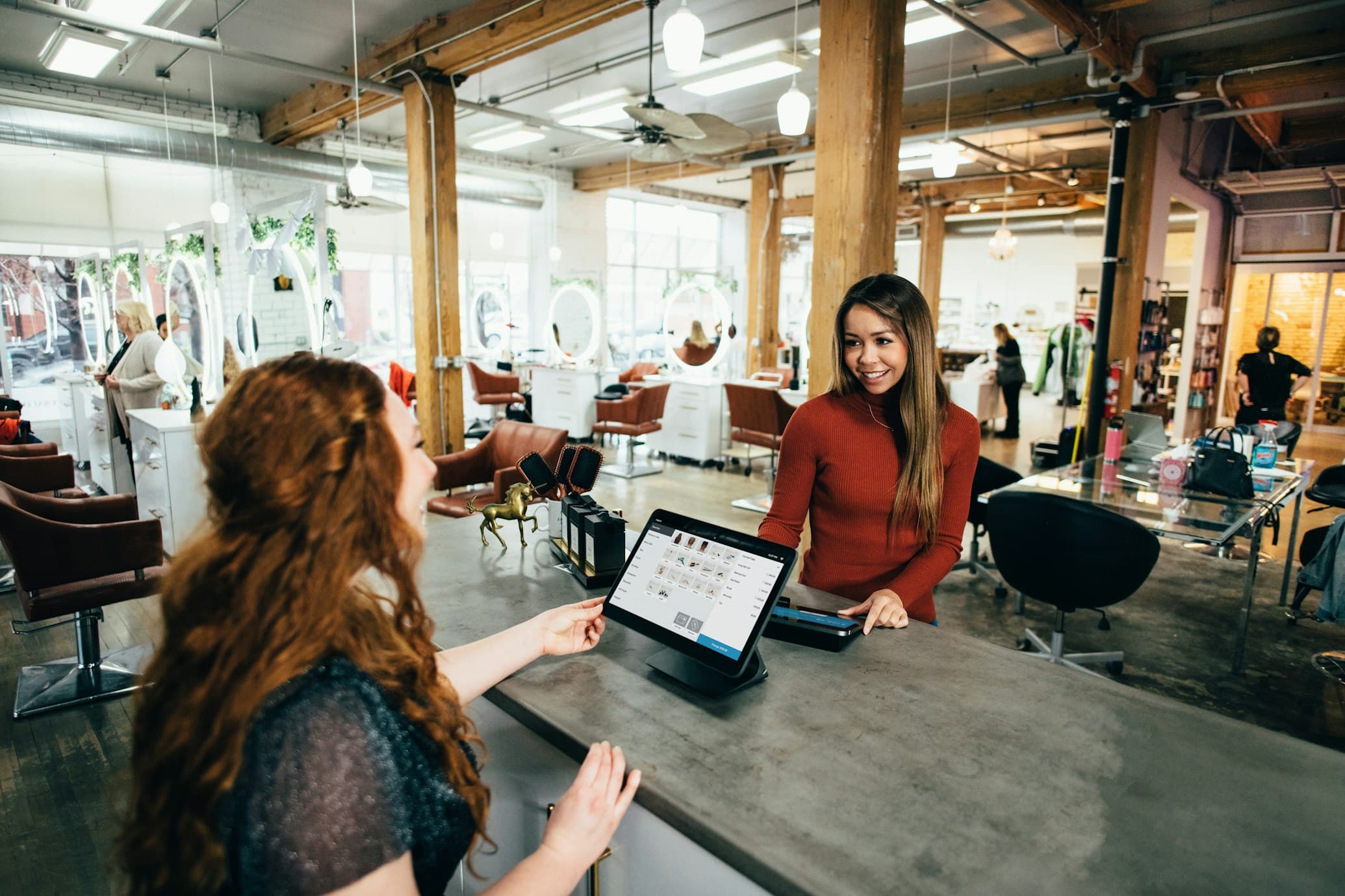 Retail & E-Commerce